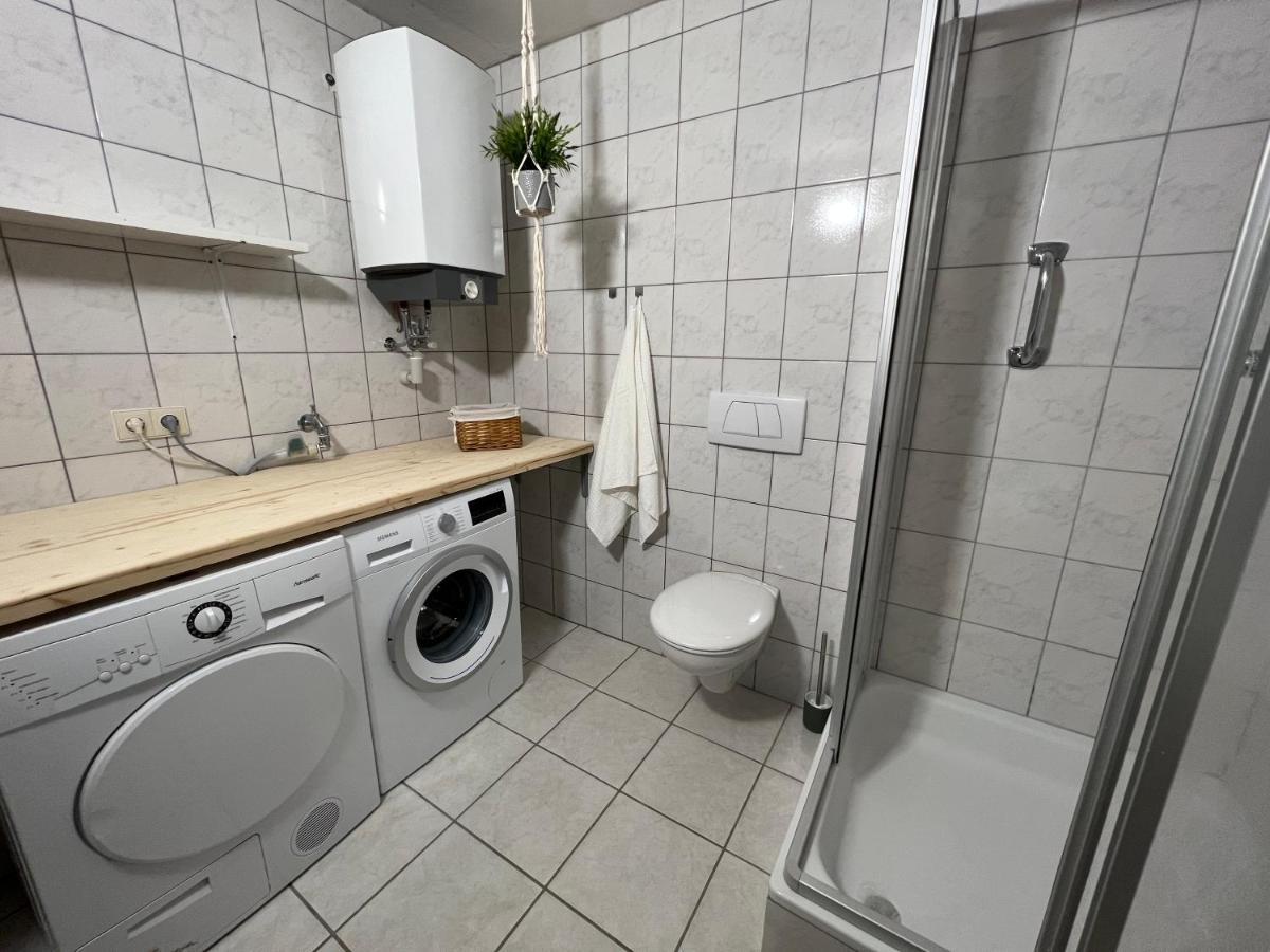 Modernes Haus Fuer 7 Gaeste 90M2 Tv Netflix Wlan Momlingen Luaran gambar